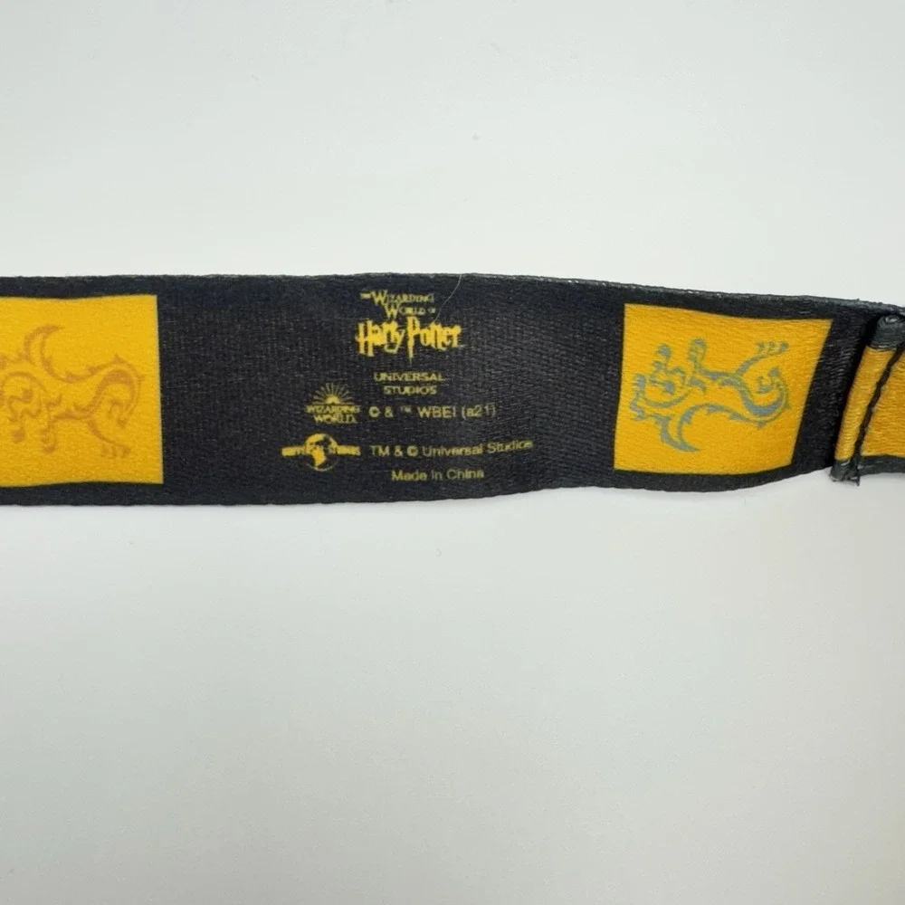 Harry Potter Hogwarts Crest LANYARD OFFICIAL Universal Studios KIMBERLY NAME